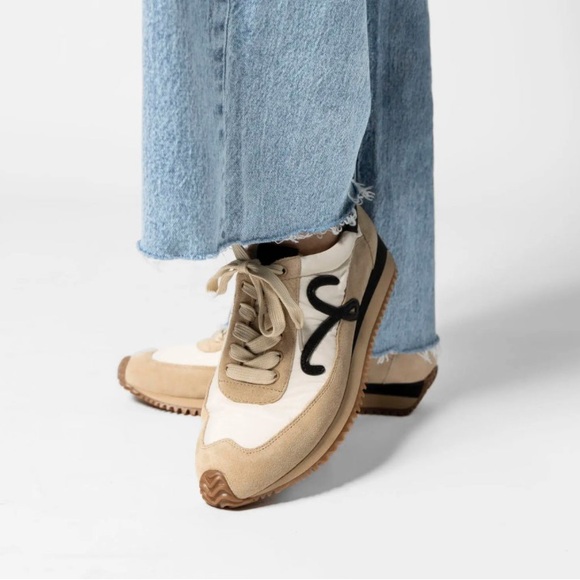 Vaneli Queen Flow Runner - Picture 5 of 5